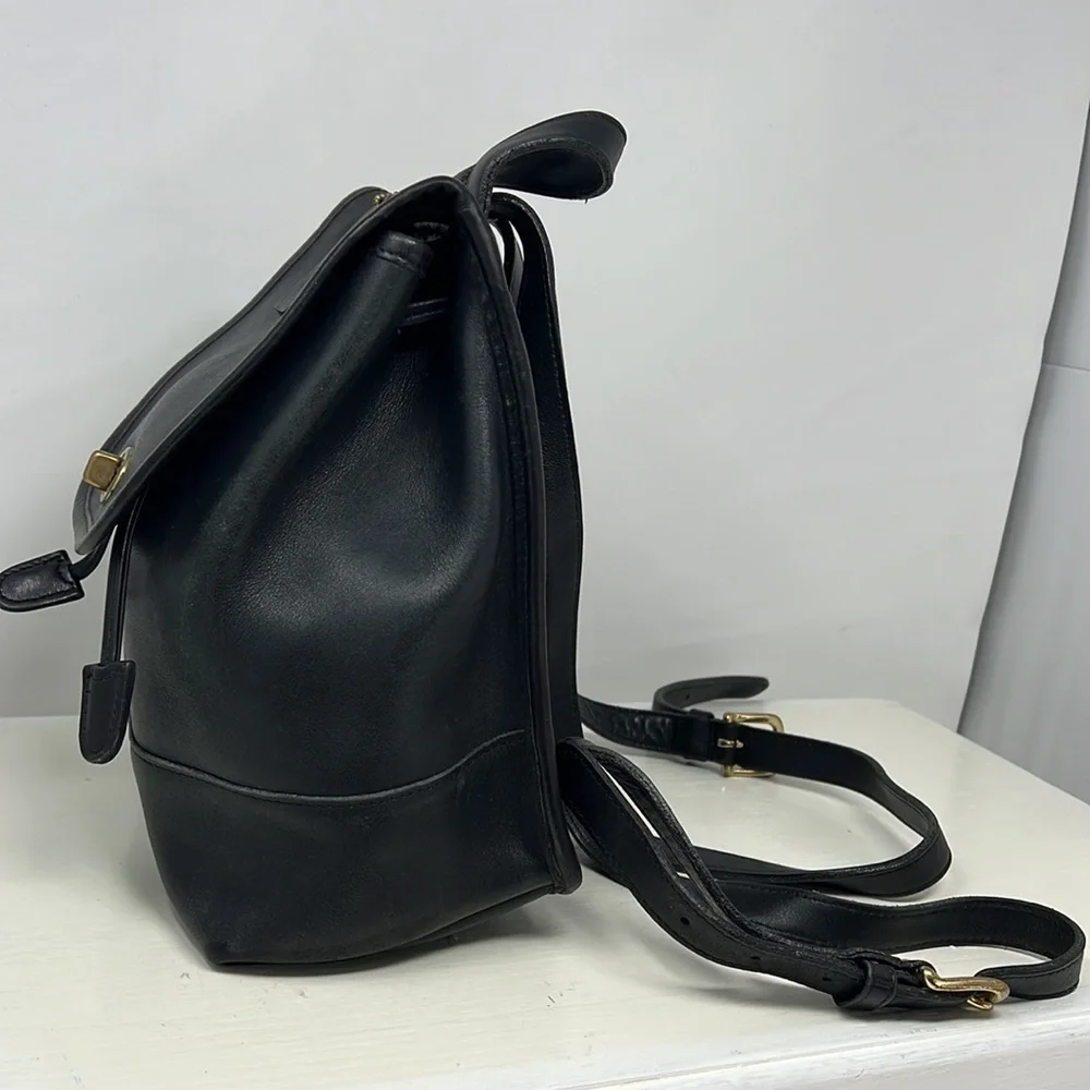 Coach Vintage Legacy 9960 Black Leather Brass Hardware Top Handle Flap Backpack